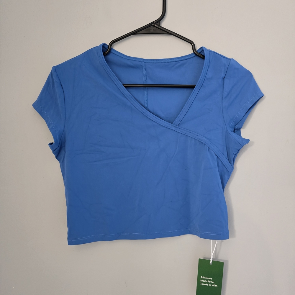 HALARA V-Neck Crop Top
